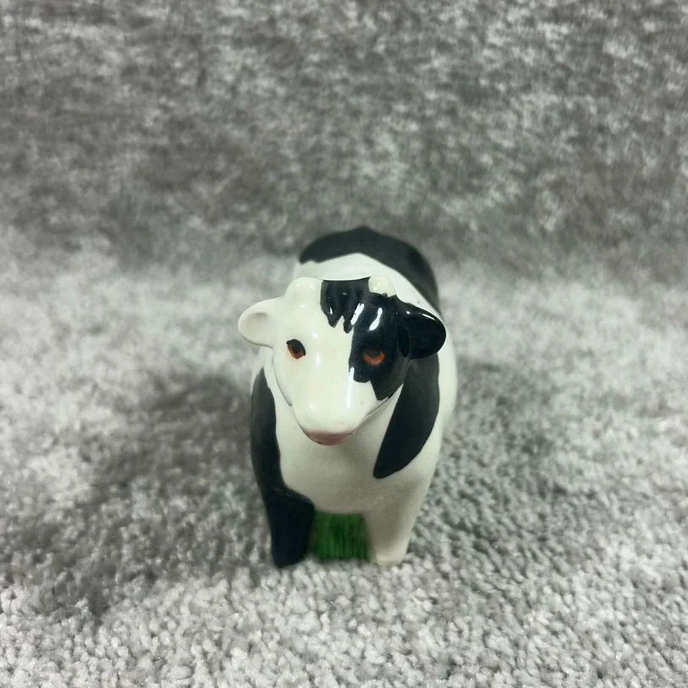 Clay Art‎ Cow Salt or Pepper Shaker Black White Ceramic Farmhouse Animal